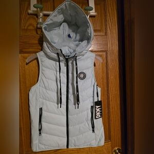 New DKNY SPORT Womens Hooded Puffer Vest Pockets Size XS light Blue OTW DP2V3111
